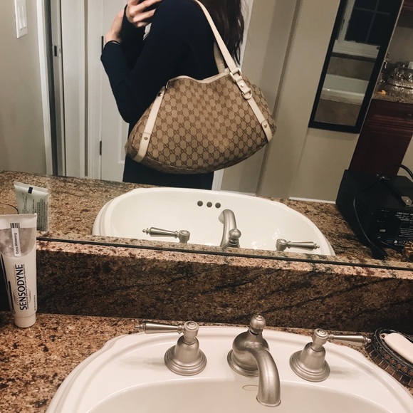 Gucci Handbags - GUCCI- ABBEY PURSE